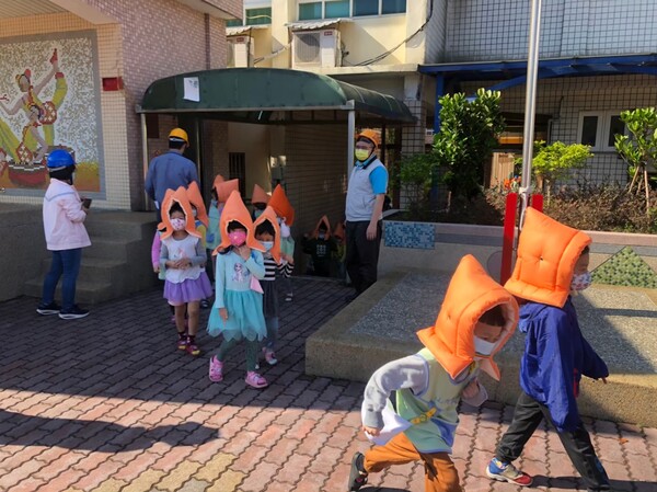 20211116山腳國小二訪
